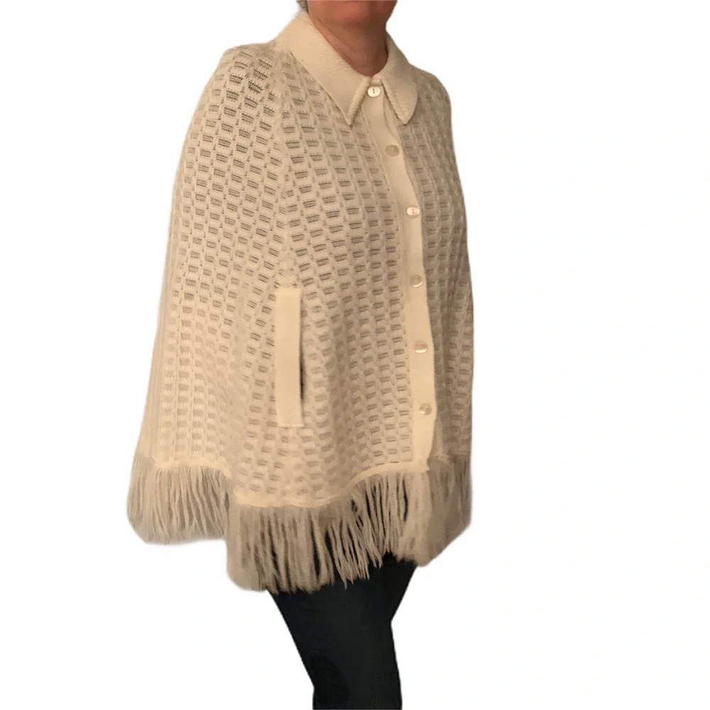 Vintage Ecru Button Front Poncho EUC Hand Slits - Picture 3 of 7